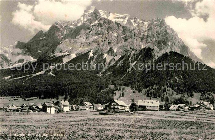 Ehrwald Tirol mit Zugspitzmassiv Wettersteingebirge
