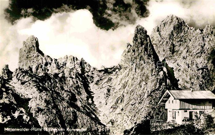 Mittenwald Bayern Mittenwalder Huette Berghuette am Karwendel