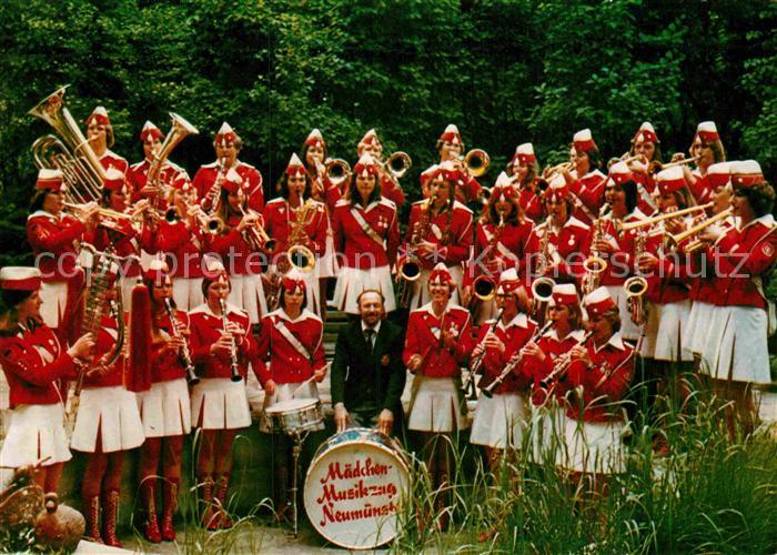 Neumuenster Schleswig-Holstein Maedchen Musikzug Kapelle
