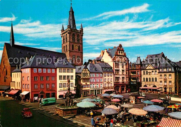 TRIER CITY Hauptmarkt mit Petrusbrunnen und St Gangolph Kirche