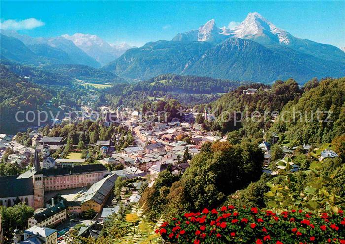 BERCHTESGADEN Bayern Gesamtansicht mit Blick zum Watzmann Alpen