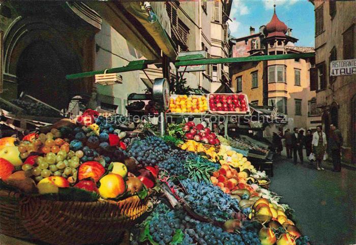 Bozen  BOLZANO Suedtirol IT Obstmarkt
