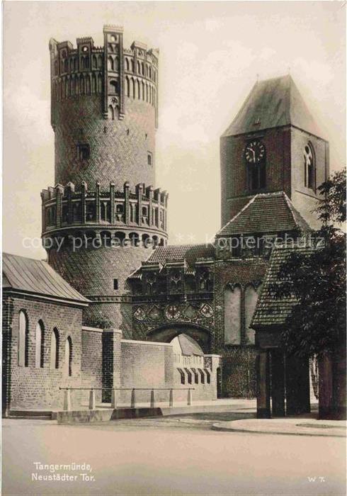 Tangermuende Stendal Sachsen-Anhalt Neustaedter Tor Trinks-Postkarte