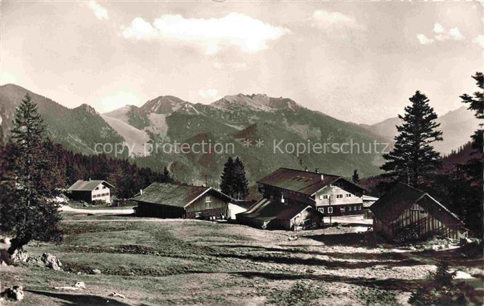 Schliersee Bayern Obere Firstalm Blick gegen Rauhkopf Miesing und Rotwand