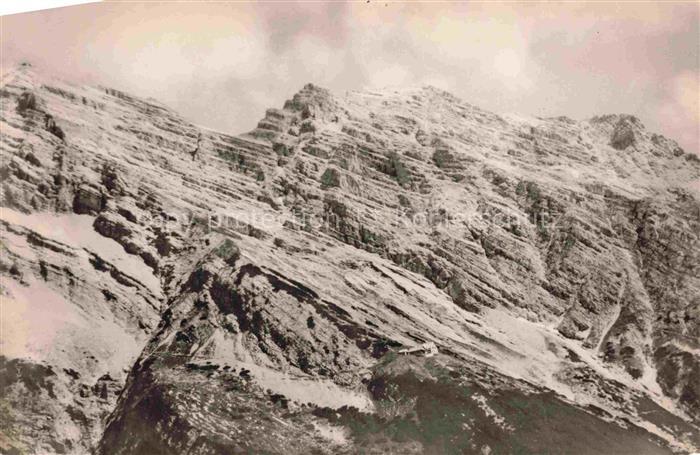 Hall Tirol AT Gebirgspanorama Karwendelgebirge Blick zur Bettelwurfhuette