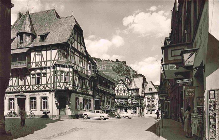 Bacharach Rheinland-Pfalz Marktplatz Altstadt Fachwerkhaeuser