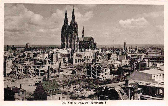 KoeLN  RHEIN Der Koelner Dom im Truemmerfeld 2. Weltkrieg Rheingold-Serie Nr. 43