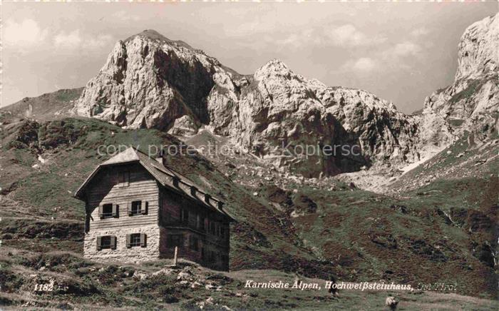 Hochweisssteinhaus 1905m Karnische Alpen Kaernten AT Berghaus Karnische Alpen