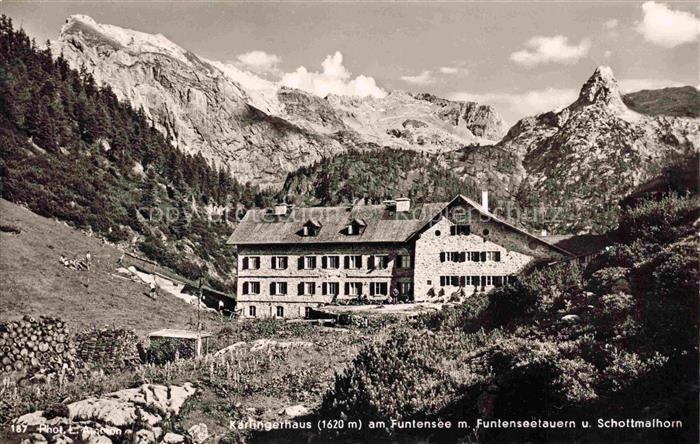 BERCHTESGADEN Bayern Kaerlingerhaus am Funtensee mit Funtenseetauern und Schottm