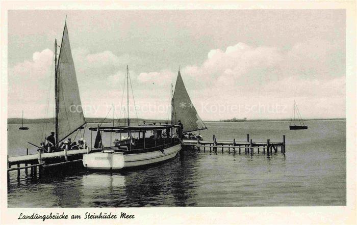 Steinhuder Meer Steinhude Wunstorf Niedersachsen Landungsbruecke Fahrgastschiff