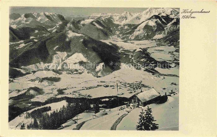 Hochgernhaus 1560m Marquartstein Bayern Berghaus Blick auf Kaisergebirge und Gei