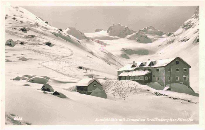 Galtuer Landeck Tirol AT Jamtalhuette mit Jamspitze Dreilaenderspitze Silvretta