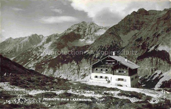 INNSBRUCK Tirol AT Pfeishuette Karwendelgebirge