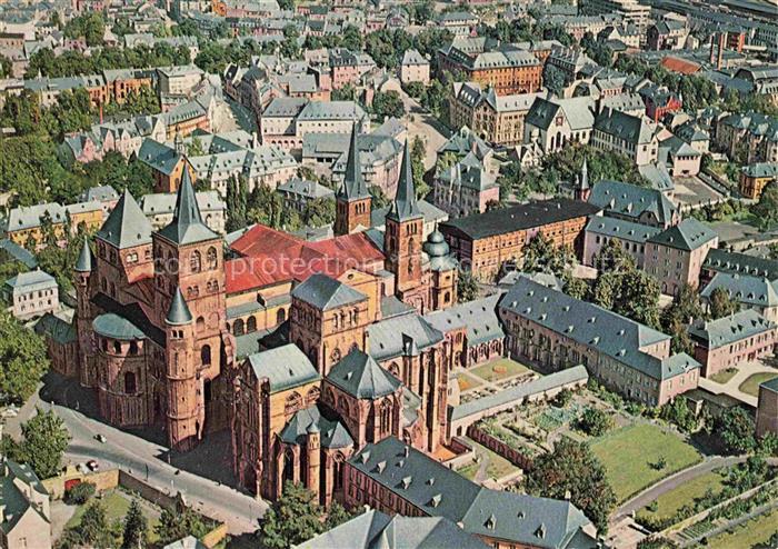 TRIER  CITY Stadtzentrum Dom