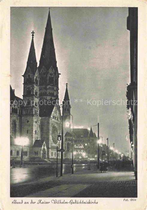 BERLIN  CITY Abend an der Kaiser Wilhelm-Gedaechtniskirche