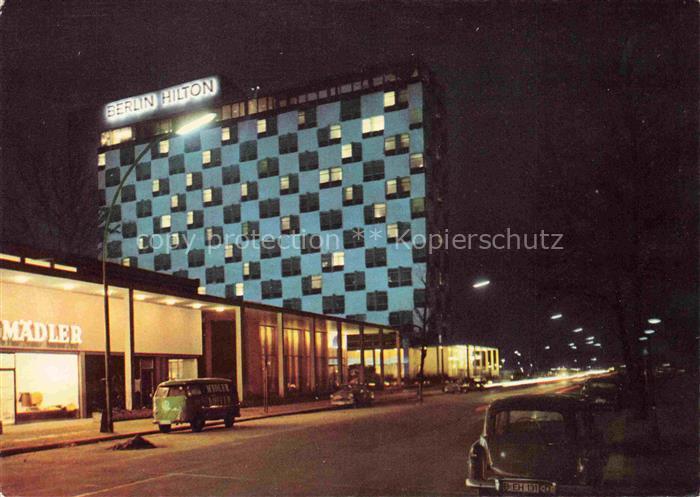 BERLIN  CITY Hilton Hotel Nachtaufnahme