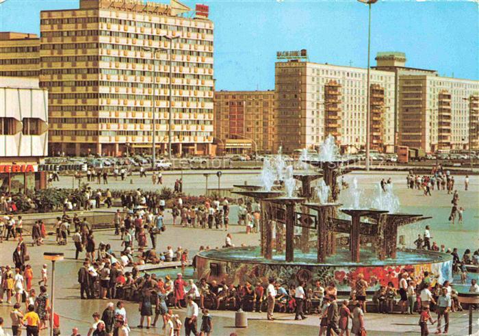 BERLIN  CITY Alexanderplatz Brunnen