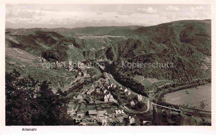 Altenahr Ahrweiler Rheinland-Pfalz Panorama Blick ins Tal