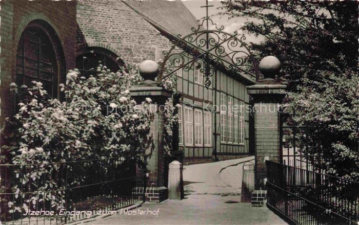 Itzehoe Kloster Eingang zum Klosterhof