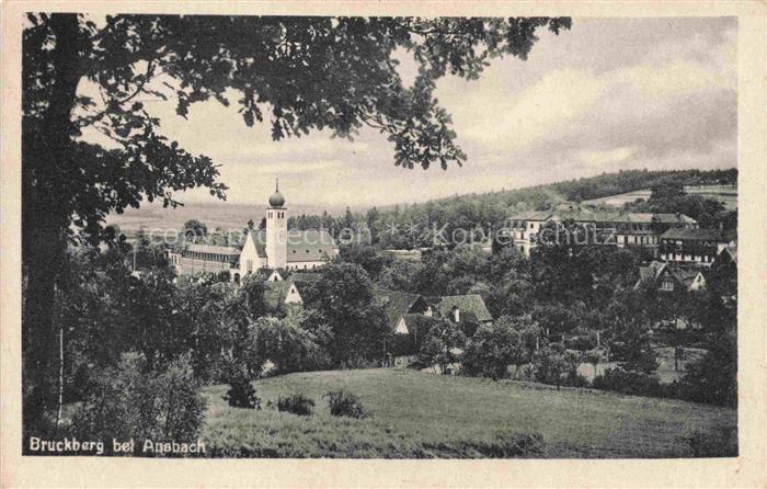 Bruckberg Mittelfranken ANSBACH Bayern Teilansicht mit Kirche