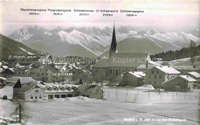 SEEFELD  Tirol AT Ansicht mit Kirche Blick gegen Kalkkoegeln Winterpanorama