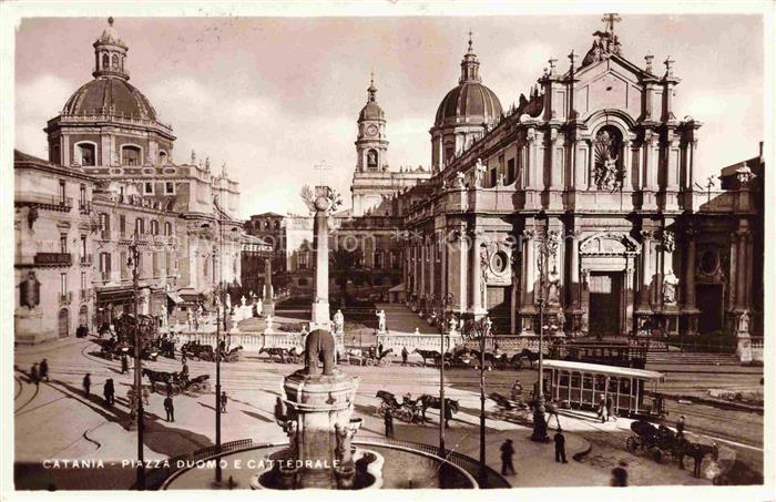 CATANIA Sicilia IT Piazza Duomo e Cattedrale