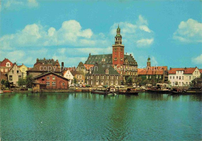 Leer Ostfriesland Hafen Blick zum Rathaus