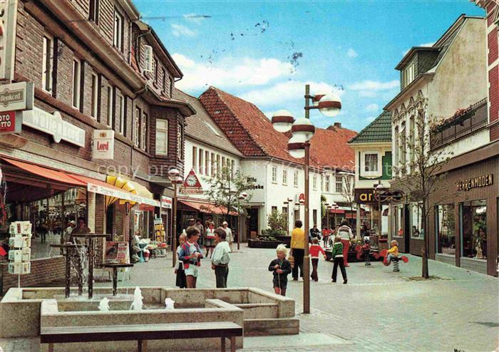 Varel Jadebusen Friesland Niedersachsen Obernstrasse Fussgaengerzone Brunnen