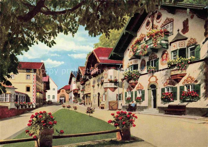 Markt Neubeuern Rosenheim Bayern Motiv im Ortszentrum Blumenschmuck Fassadenmale