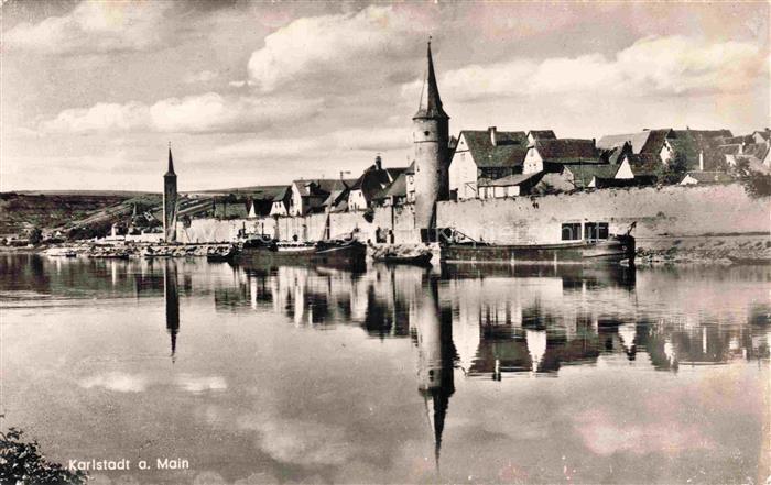 Karlstadt Main-Spessart Bayern Uferpartie am Main Blick zur Stadt Wasserspiegelu
