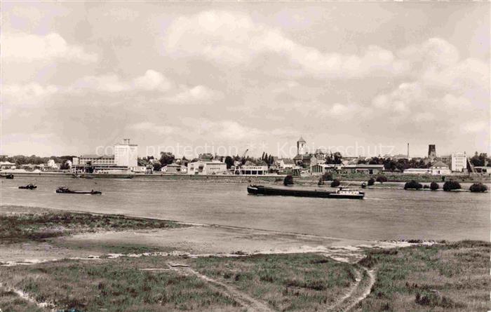 WESEL  Rhein Uferpartie am Rhein Binnenschiffahrt