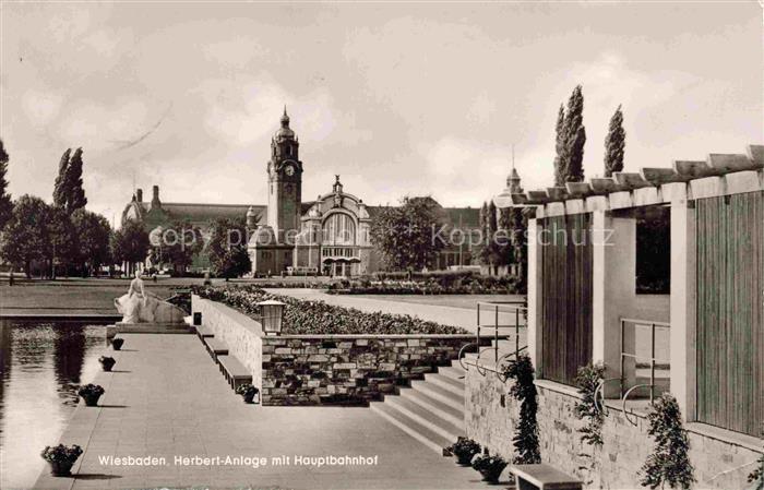 WIESBADEN Herbert-Anlage mit Hauptbahnhof