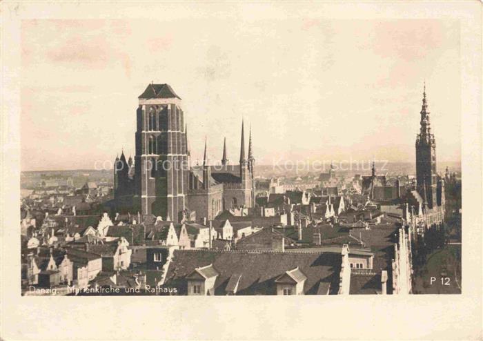 Danzig GDANSK PL Stadtbild mit Marienkirche und Rathaus