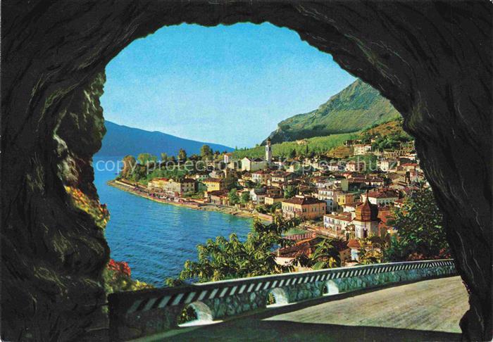 Limone-sul-Garda Brescia Lombardia IT Visto dalla strada Gardesana