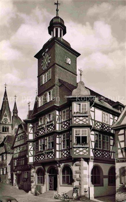 Heppenheim Bergstrasse Hessen Rathaus Fachwerkbau Uhrenturm Arkaden Erker Kircht