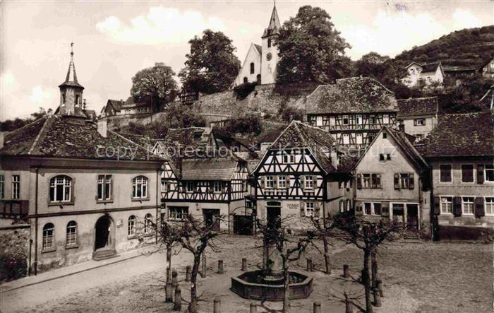 Zwingenberg Bergstrasse Hessen Marktplatz Fachwerkhaeuser Kirche Brunnen Luftkur