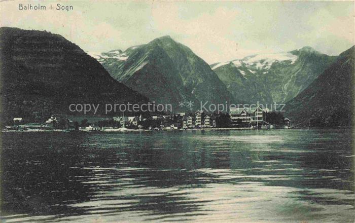 Balholm Norge Fjord Berge Schneeberge Hotel Ortsansicht Sognefjord Fjordansicht