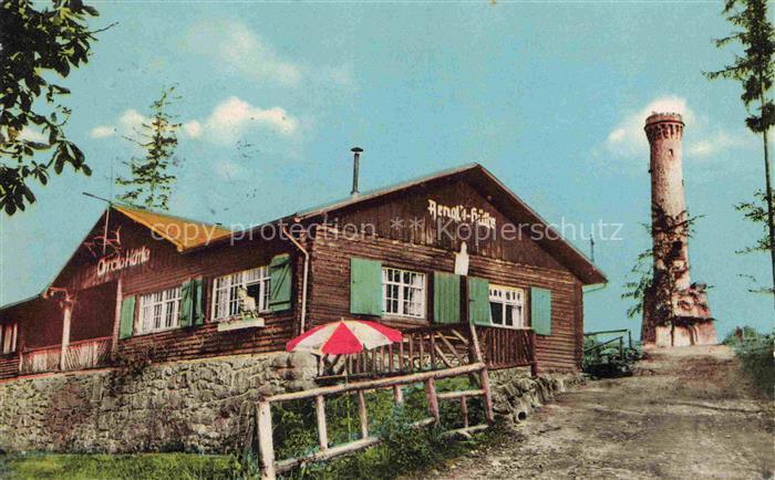 Neustadt Coburg Bayern Arnold-Huette Muppberg Berghuette Aussichtsturm Holzgebae