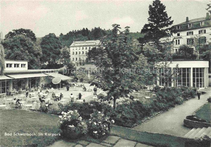 BAD SCHWALBACH Hessen Kurpark Café Terrasse Kurgebaeude Baeume Kurgaeste Gartent