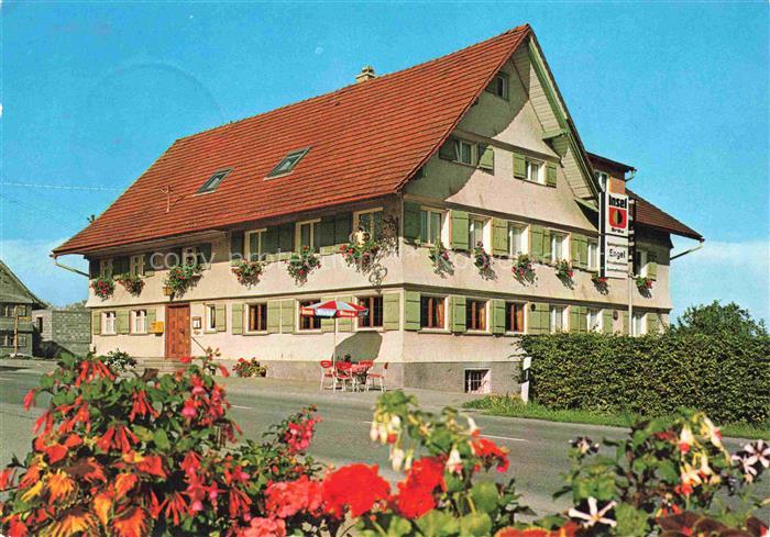 Opfenbach Gasthof-Engel Allgaeu Geranien Gruene-Fensterlaeden Dorfgasthof Gastho