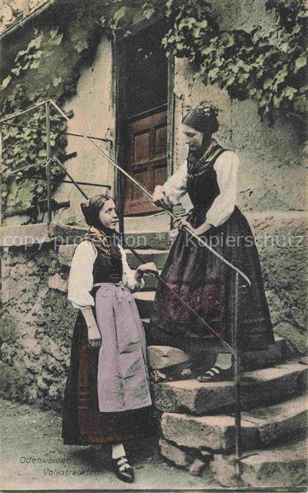Trachten  Costumes-- Odenwalde Volkstrachten