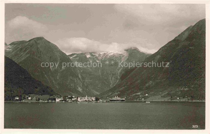 Balholm Norge Essefjord Fjord Hotel Dampfschiff Berge Schnee Dorf
