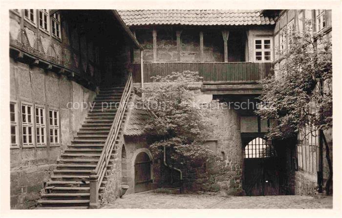 Witzenhausen Burghof Freitreppe Jugendburg Fachwerk Galerie Gewoelbe Kopfsteinpf