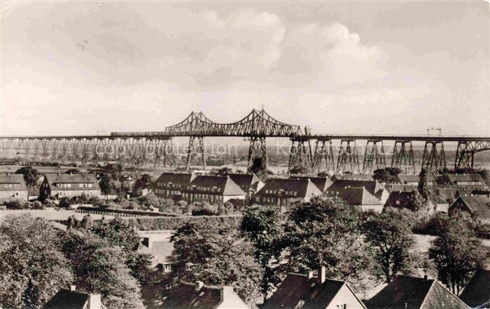 Rendsburg Schleswig-Holstein Hochbruecke Eisenbahnbruecke Nord-Ostsee-Kanal Wohn