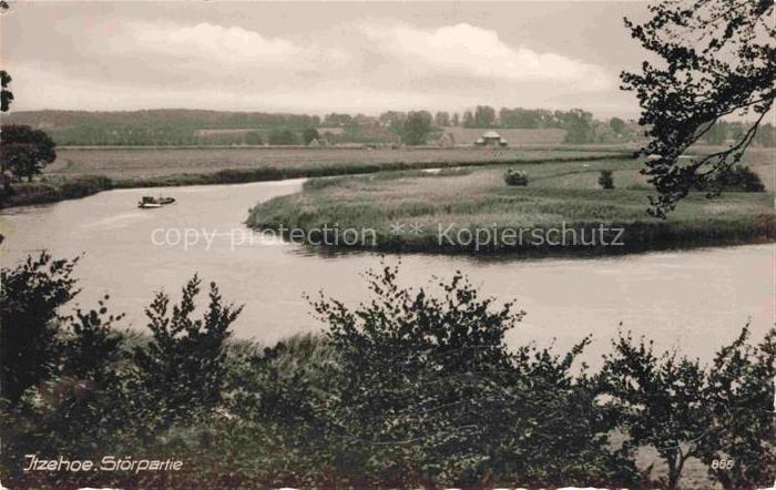 Itzehoe Stoer Flusslandschaft Boot Schilfwiesen Wiesen Baeume