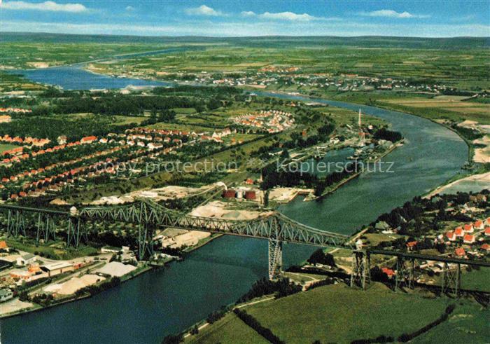 Rendsburg Schleswig-Holstein Hochbruecke Nord-Ostsee-Kanal Kanal Wohngebiet Hafe