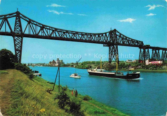 Rendsburg Schleswig-Holstein Hochbruecke Nord-Ostsee-Kanal Schwebefaehre Frachts