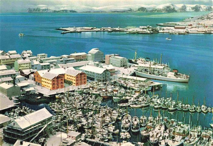 Hammerfest Norge Havna Fischerboote Winter Schnee Fjord Berge Altstadt Luftaufna