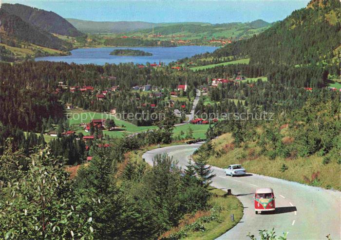 Schliersee Bayern Spitzingseestrasse Neuhaus VW-Bus Strasse Wald Berge Bayerisch