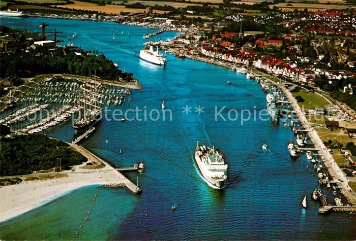 Travemuende Ostseebad Hafen Dampfer